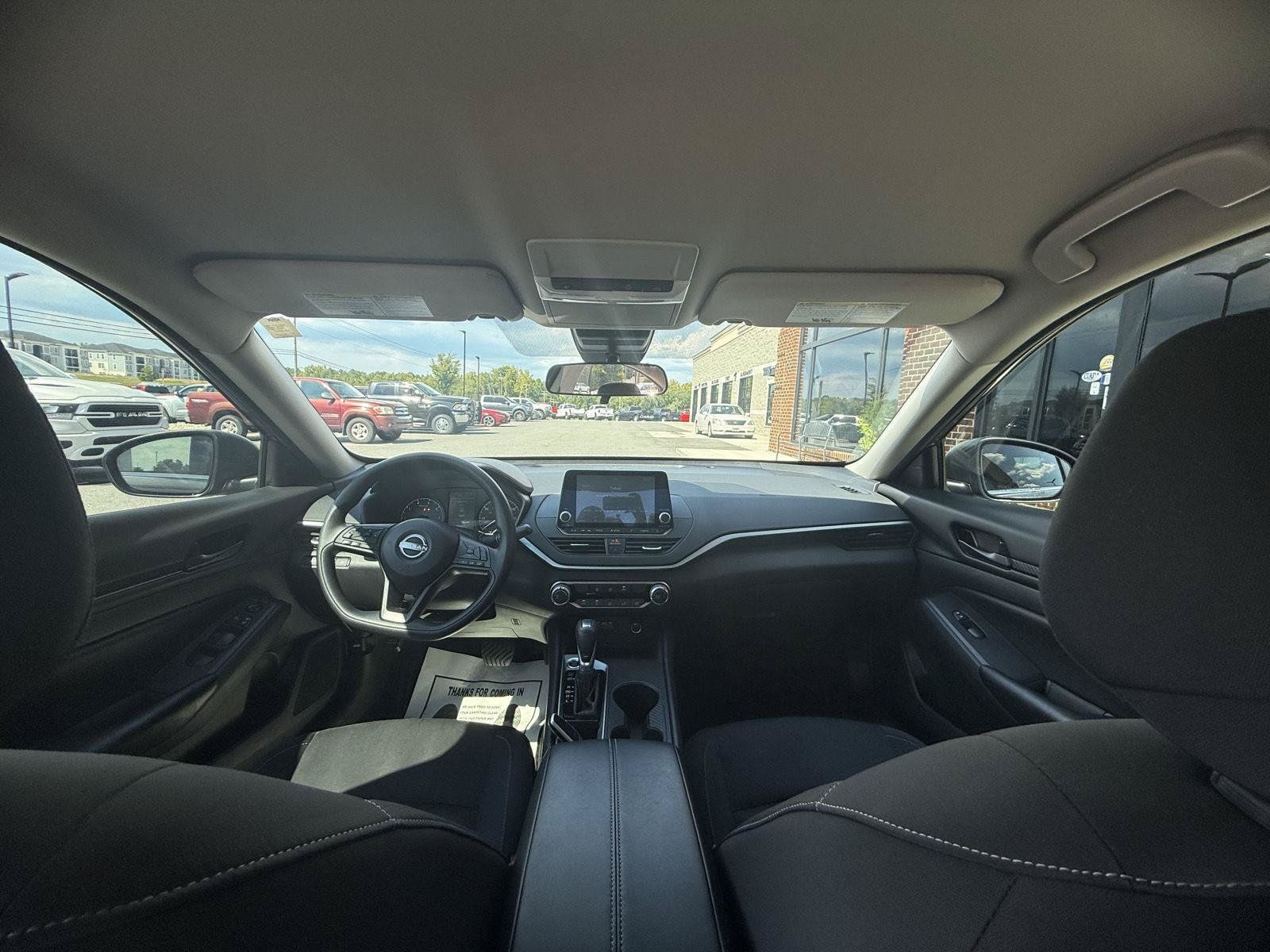 Used 2025 Nissan Altima 2.5 S FWD image 15