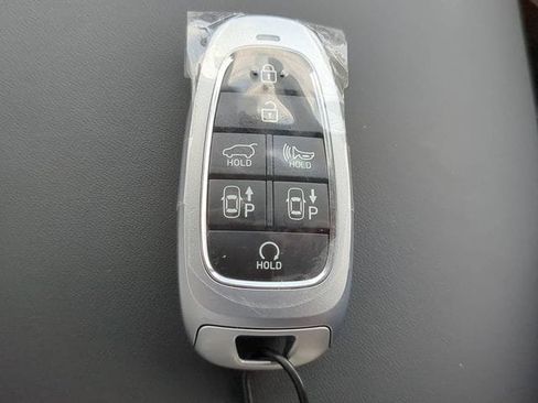 Used 2023 Hyundai Santa Fe Limited AWD/4WD image 28