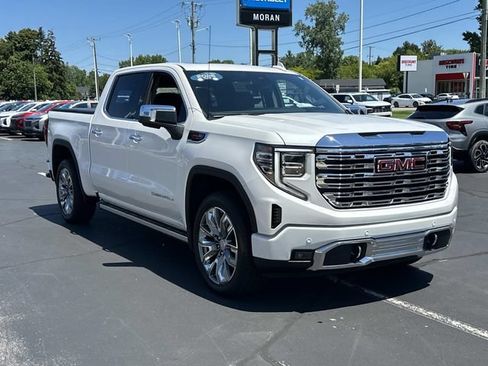 Used 2025 GMC Sierra 1500 Denali w/ Denali Reserve Package AWD/4WD image 2