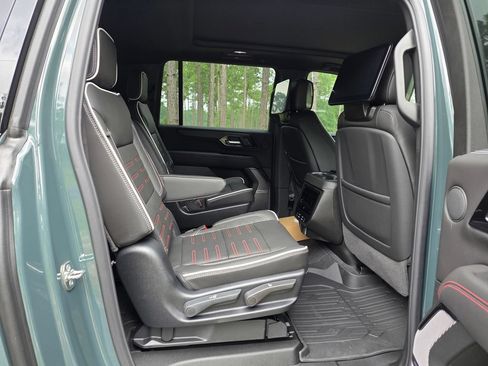 New 2026 GMC Yukon XL AT4 Ultimate AWD/4WD image 23