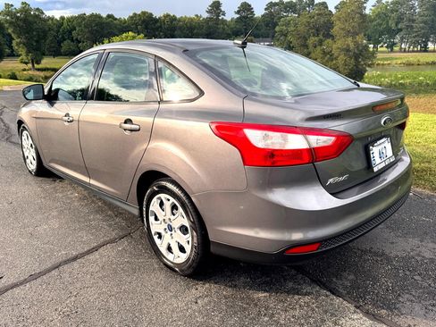 Used 2012 Ford Focus SE image 9