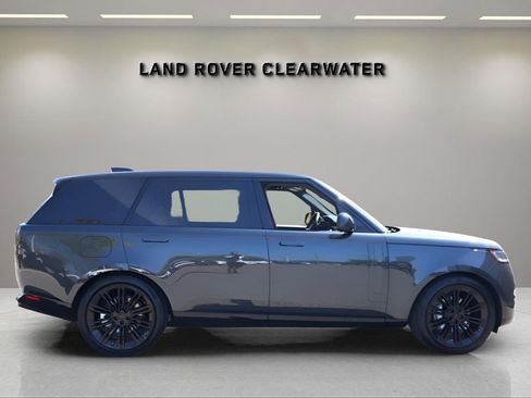 New 2026 Land Rover Range Rover Long Wheelbase SE image 6