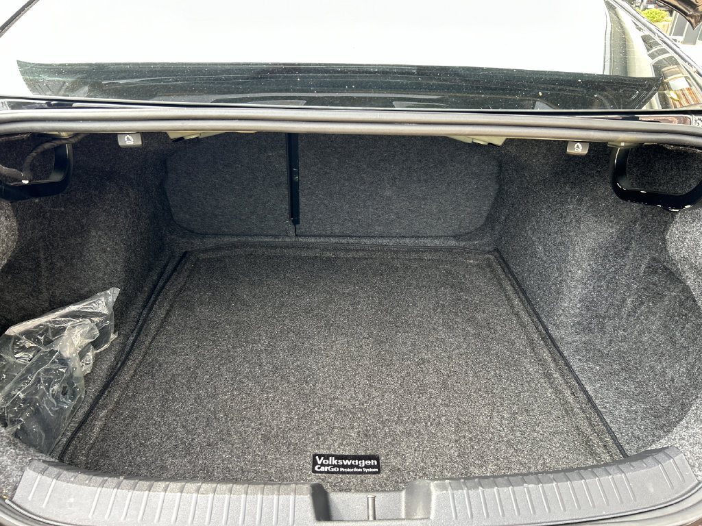 Used 2024 Volkswagen Jetta SEL FWD image 29