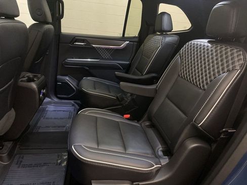 Used 2024 GMC Acadia Denali w/ LPO, Floor Liner Package image 20