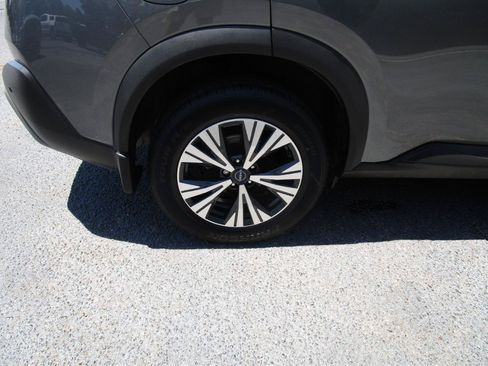 Used 2023 Nissan Rogue SV FWD image 27