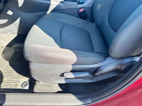 Used 2023 Toyota RAV4 LE image 9