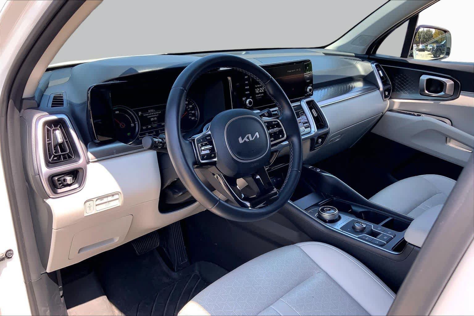 Used 2024 Kia Sorento EX AWD/4WD image 18