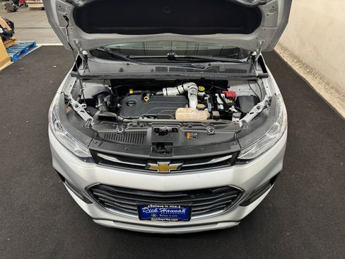 Used 2021 Chevrolet Trax LT image 11