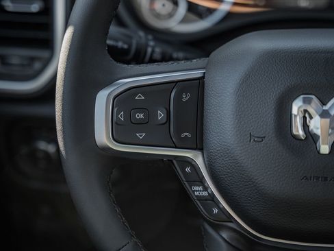 New 2026 RAM 1500 4x4 Crew Cab image 33