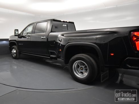 Used 2022 Chevrolet Silverado 3500 High Country image 4