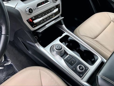 Certified 2020 Ford Explorer XLT w/ Equipment Group 202A image 19
