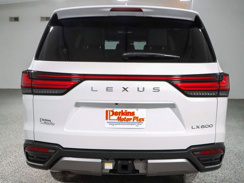 Used 2024 Lexus LX 600 4WD w/ Interior Upgrade Package image 8