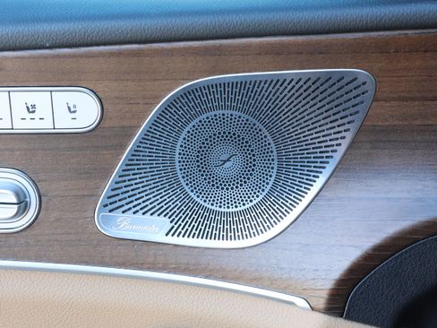 Used 2024 Mercedes-Benz GLS 450 4MATIC image 13