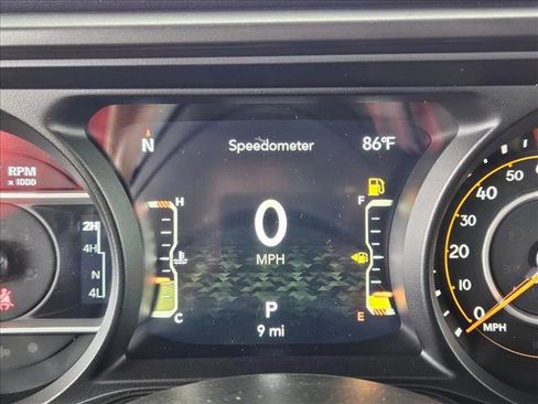 New 2025 Jeep Gladiator Rubicon w/ Convenience Group image 11