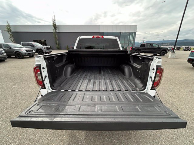 Used 2018 GMC Sierra 1500 SLT w/ SLT Premium Package AWD/4WD image 12