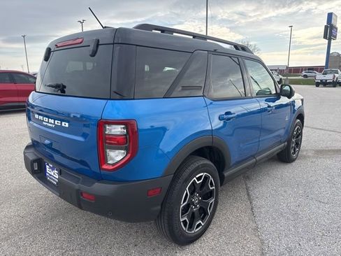 Used 2025 Ford Bronco Sport Outer Banks w/ Outer Banks Tech Package+ AWD/4WD image 3