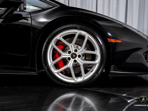 Used 2019 Lamborghini Huracan LP 580-2 image 22