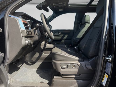 New 2026 GMC Yukon XL Denali w/ Sun & Power Step Package image 10