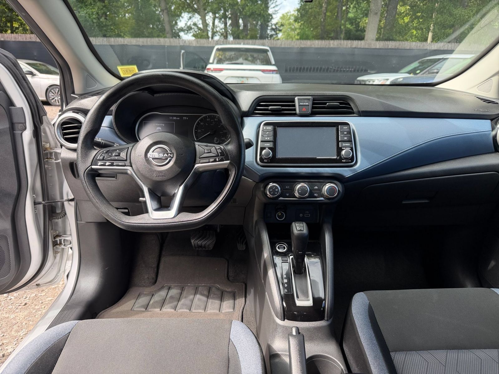Used 2025 Nissan Versa SV FWD image 32