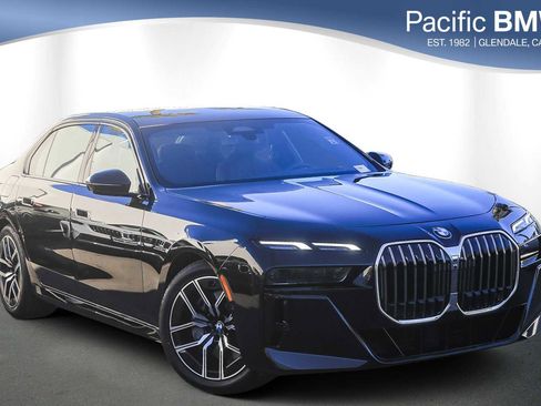 Certified 2025 BMW 740i image 1