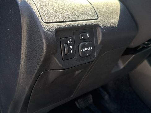 Used 2008 Toyota Yaris Sedan image 16