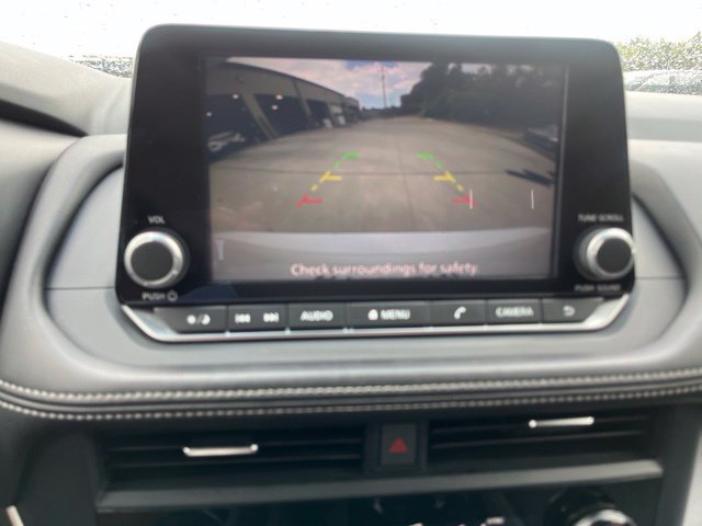 Used 2025 Nissan Rogue SV FWD image 21