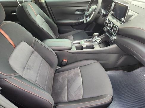 New 2025 Nissan Sentra SR w/ Midnight Edition image 11