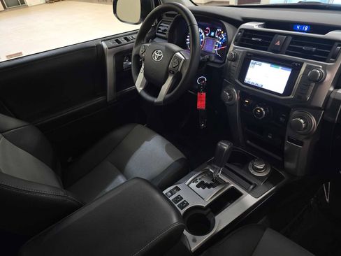 Used 2019 Toyota 4Runner SR5 Premium AWD/4WD image 29