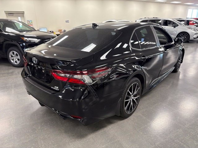 Used 2024 Toyota Camry SE FWD image 7
