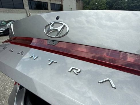 Used 2023 Hyundai Elantra SEL FWD image 13