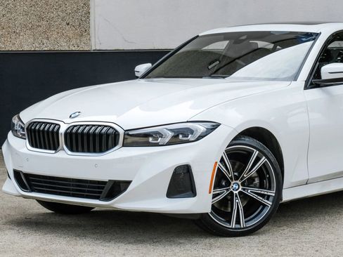 Used 2023 BMW 330i Sedan w/ Convenience Package RWD image 5
