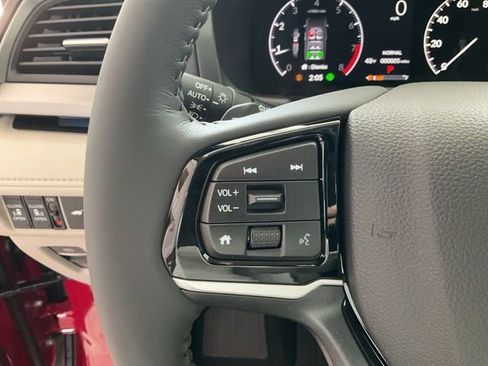 New 2026 Honda Odyssey Touring image 11