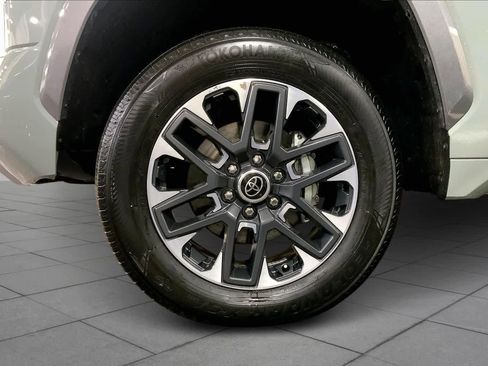 Used 2024 Toyota Tundra Limited image 10