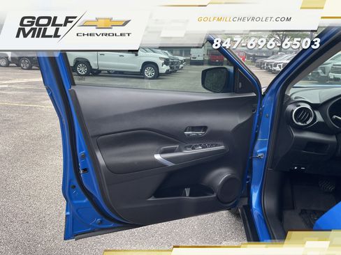 Used 2024 Nissan Kicks SV FWD image 12