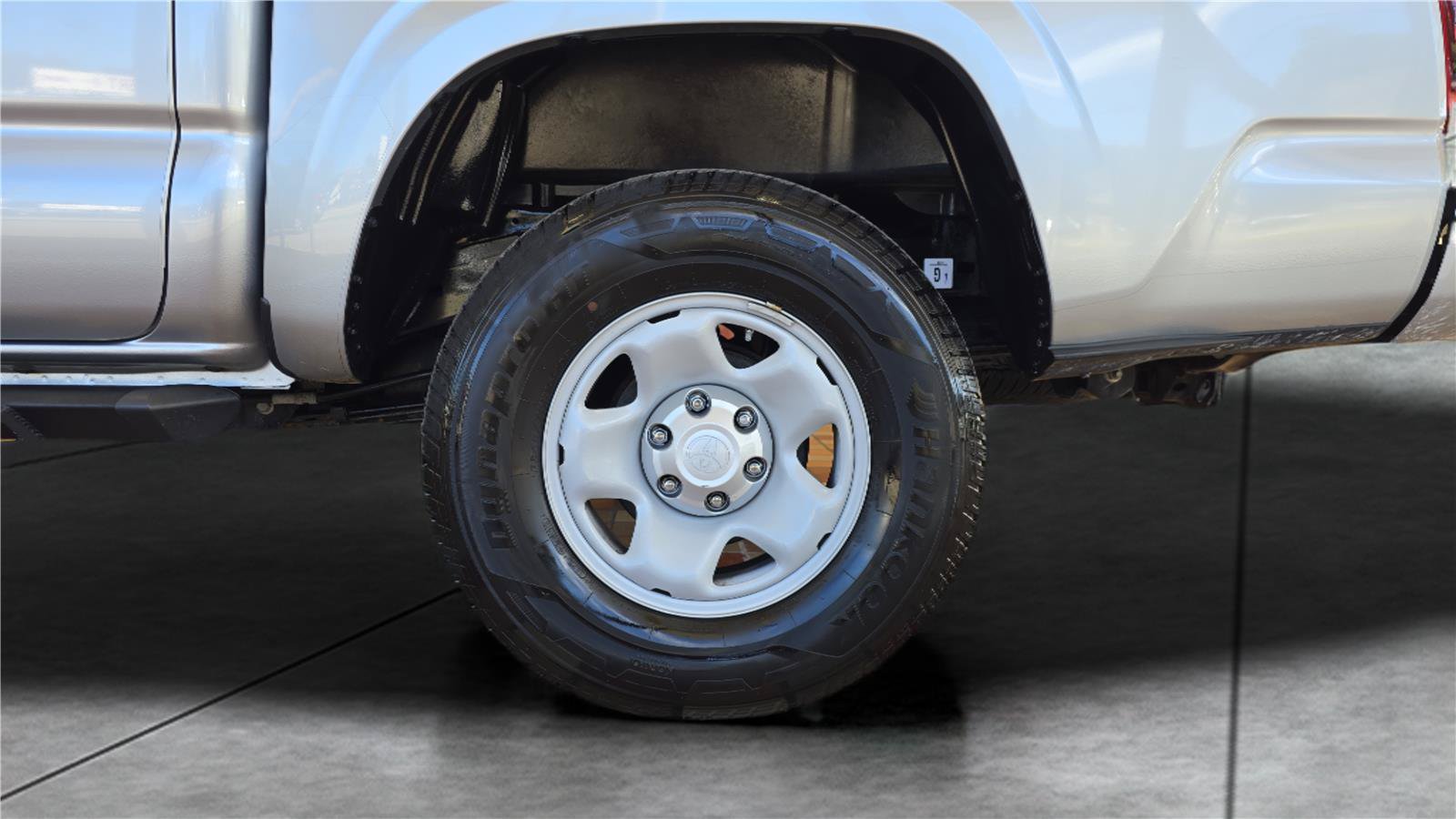 Used 2023 Toyota Tacoma SR AWD/4WD image 28