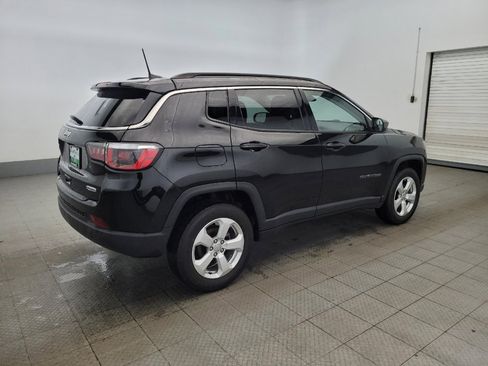 Used 2019 Jeep Compass Latitude w/ Popular Equipment Group AWD/4WD image 10