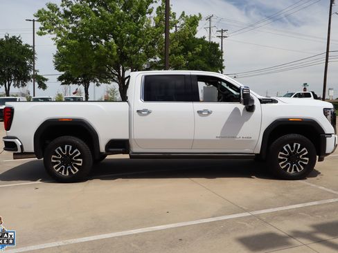 Used 2025 GMC Sierra 2500 Denali Ultimate AWD/4WD image 2