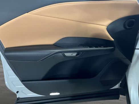 Certified 2026 Lexus RX 350 Premium w/ Accessory Package (Z1) image 23