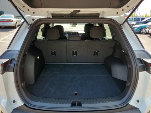 Certified 2025 Chevrolet Equinox LT FWD image 10
