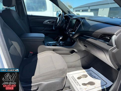 Used 2022 Chevrolet Traverse LT image 10