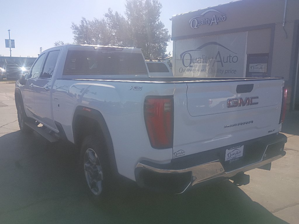 Used 2025 GMC Sierra 3500 SLT w/ SLT Premium Package AWD/4WD image 8