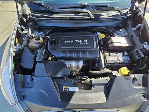 Used 2018 Jeep Cherokee Latitude w/ Altitude Package image 34