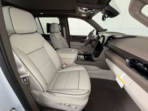 New 2026 GMC Yukon Denali w/ Denali Reserve Package AWD/4WD image 28