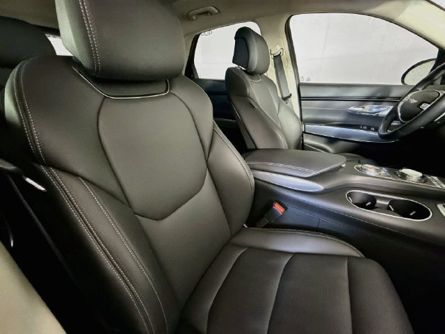 Used 2023 Genesis GV70 2.5T w/ Select Package AWD/4WD image 27