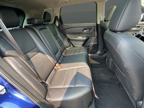 Used 2023 Nissan Rogue SL AWD/4WD image 25