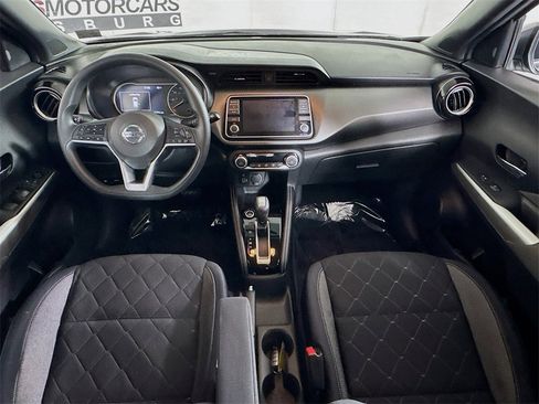 Used 2018 Nissan Kicks SV image 25