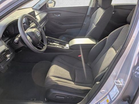 Certified 2025 Honda Accord SE image 13