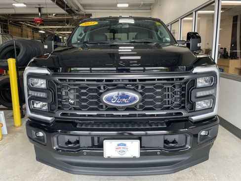 Used 2023 Ford F250 Lariat w/ Lariat Ultimate Package AWD/4WD image 5