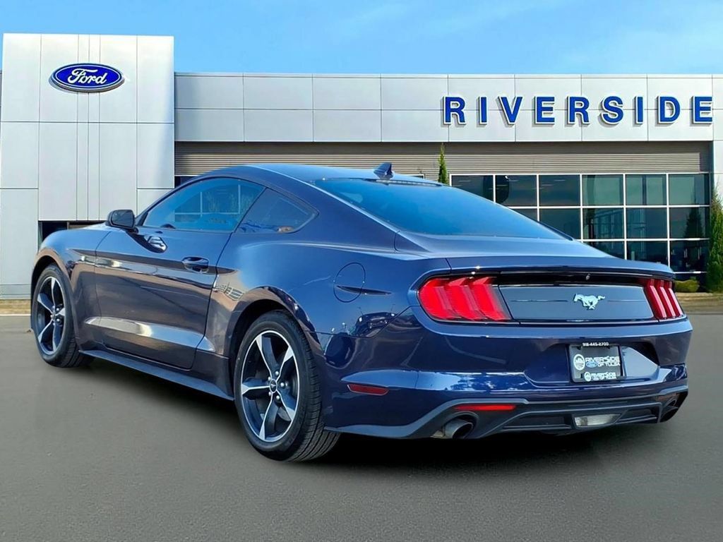 Used 2020 Ford Mustang Coupe RWD image 5