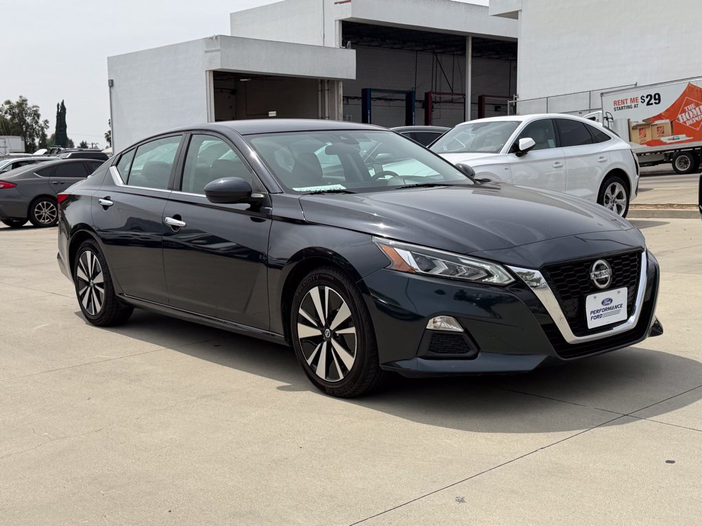 Used 2022 Nissan Altima 2.5 SV FWD image 5
